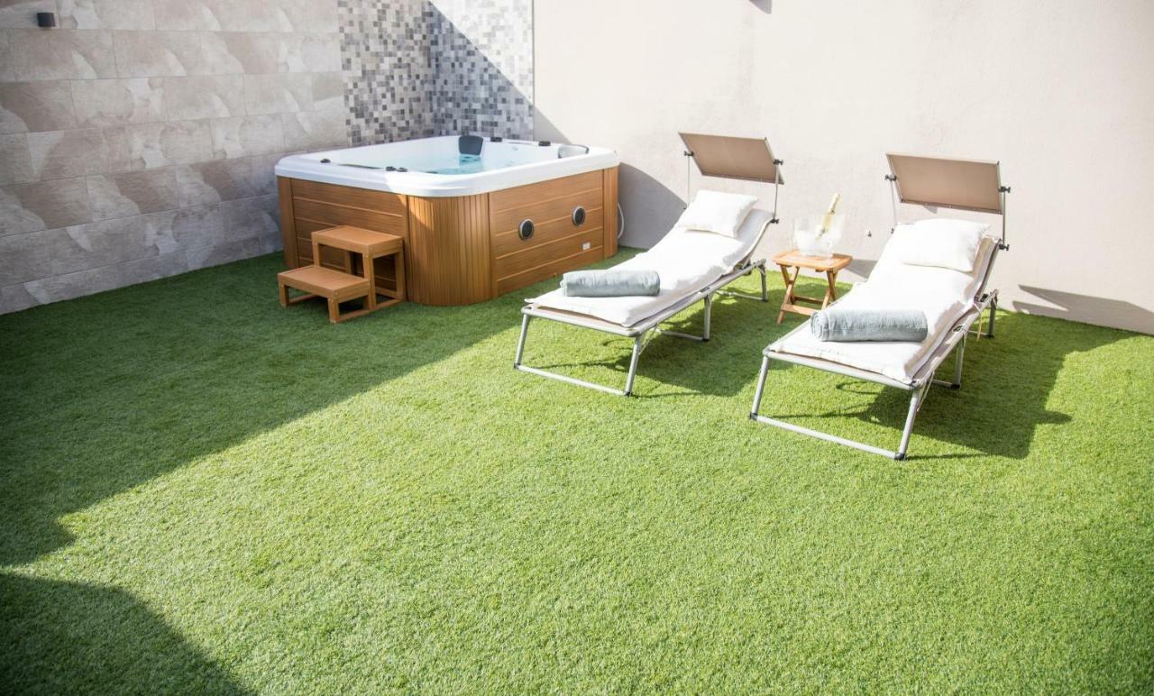 Situada En Maspalomas Gran Canaria, Villa *
