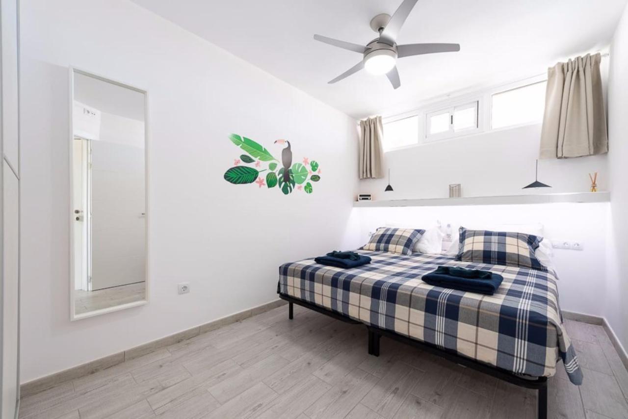 4 Minutes Walk From Yumbo * Maspalomas (Gran Canaria)