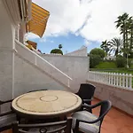 Spacious 2Br Bungalow Private Solarium & Pool