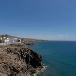 Studio Apartment With Sea View And Pool