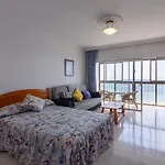 Studio Apartment With Sea View And Pool