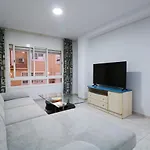 Spacious Apartment El Tablero