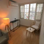 Lovelly Renovated Apartment