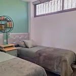 Stylish 2-Bedroom Apartment Yumbo