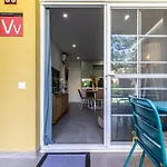 Strahouse Stilish House