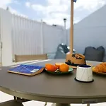 Stylish 2 Bedroom Bungalow By Pride Holiday Rentals