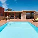 Villa Los Azules With Pool And Jacuzzi