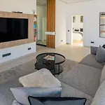 Villa Siena, In The Center Of Playa Del Ingles, Close To Cc Jumbo