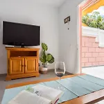 Bungalow Con Terraza Y Piscina
