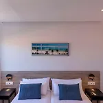 Villa Palm Breeze