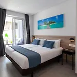 Villa Palm Breeze