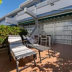 Linda House