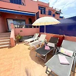 Beach And Golf 4 Bedroom Holiday Home