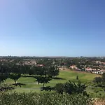 Chic & View