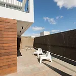 Sunny And Quiet Duplex