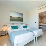 Beautiful Modern Villa In 5★ Golf Resort