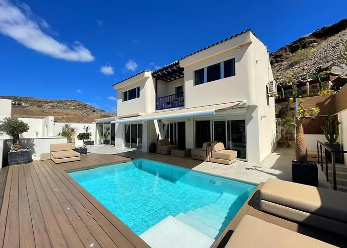 Luxury Villa Morelli With Seaview & Heated Pool