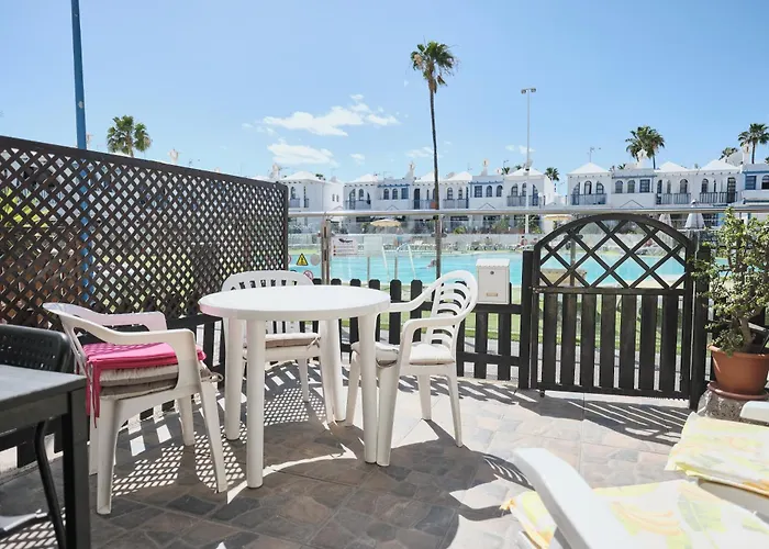 Delightful Bungalow Playmar: Comfort And Convenience In Maspalomas, Steps Away From Shopping Centers And Beaches
