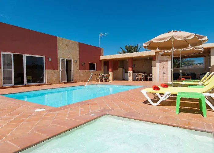 Villa Los Azules With Pool And Jacuzzi