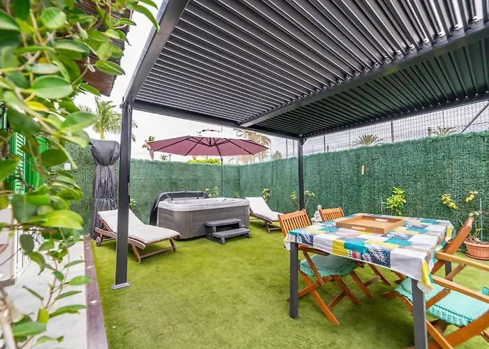 Bungalow Jacuzzi By Calima Homes