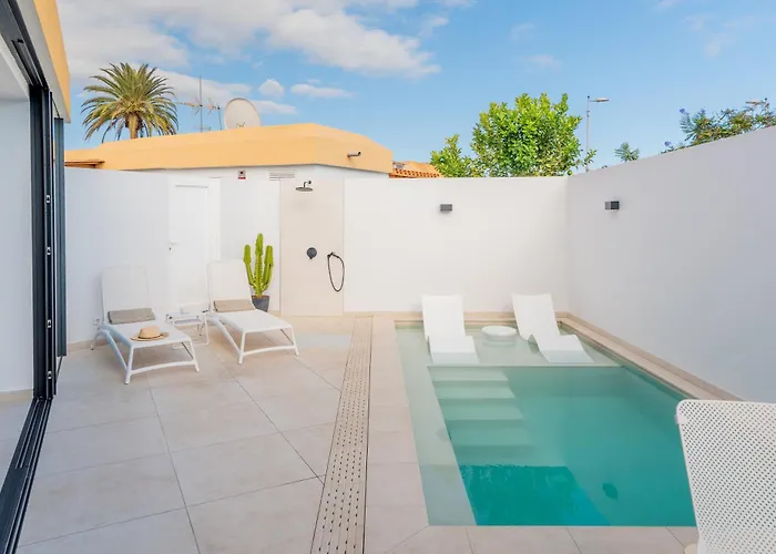 Villa Siena, In The Center Of Playa Del Ingles, Close To Cc Jumbo