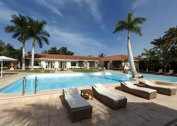 Sunset Luxe Retreat