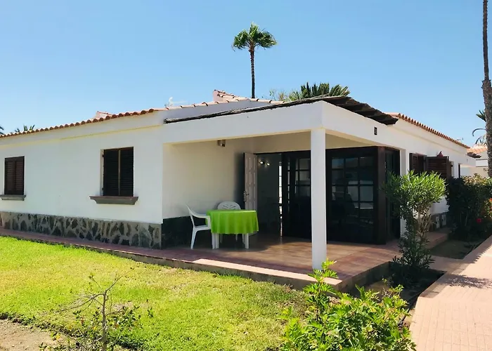 Bungalow Las Vegas Stars Beach