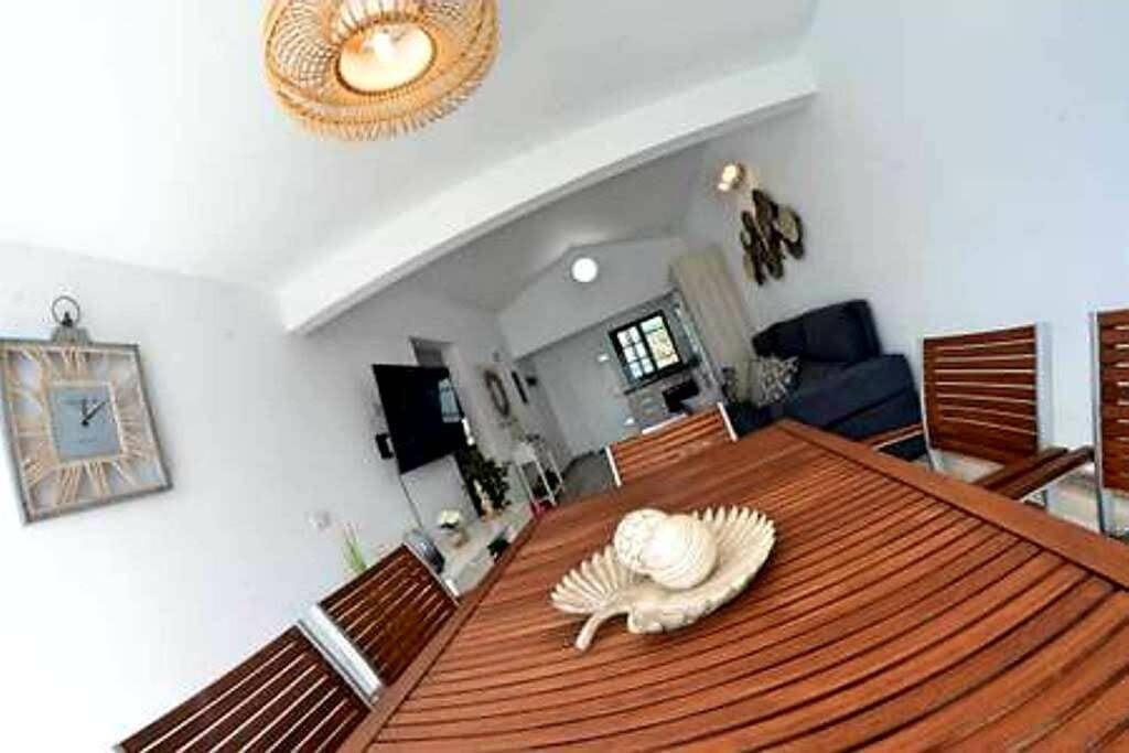 Holiday home Enjoy Days Of Dreams In Paradise, 2 Bedroom With Pool