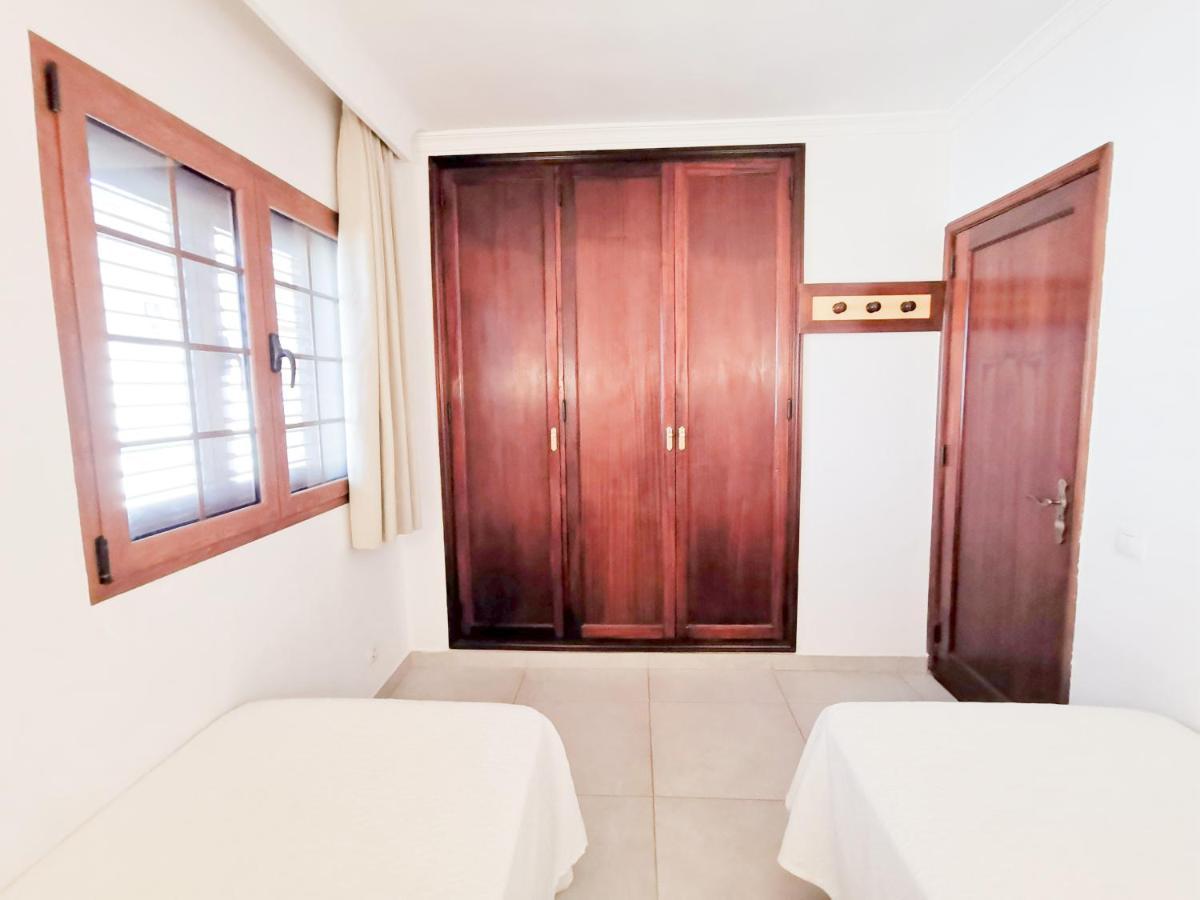 Holiday Parque Golf 9 By Pride Properties Gc Case de vacanță *