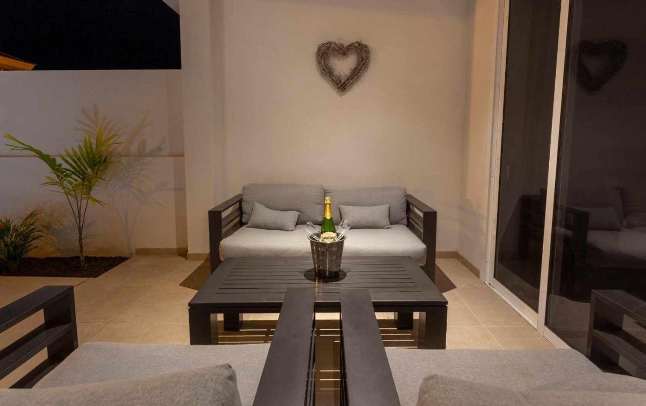 Villa Palm Breeze