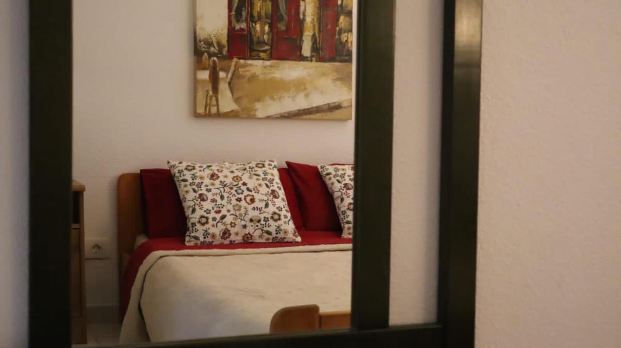 Einstein Apartment *