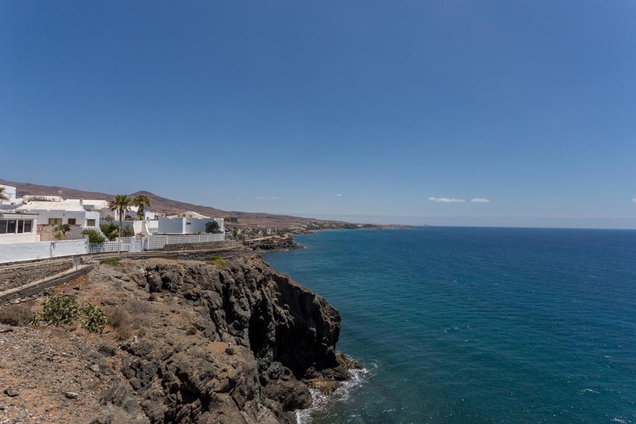 With Sea View And Pool *
