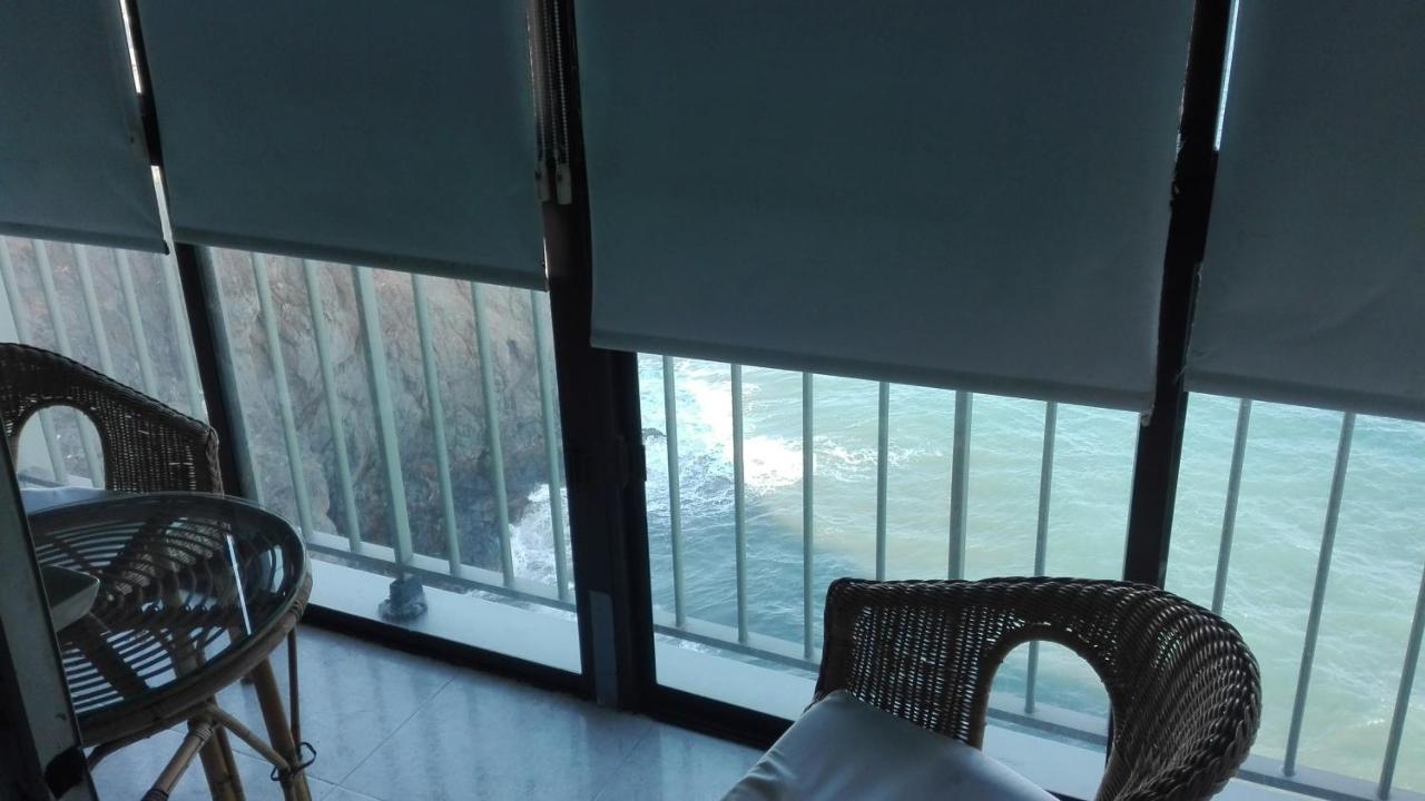 With Sea View And Pool *