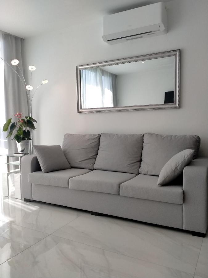 Paradise Ocean View Apartament