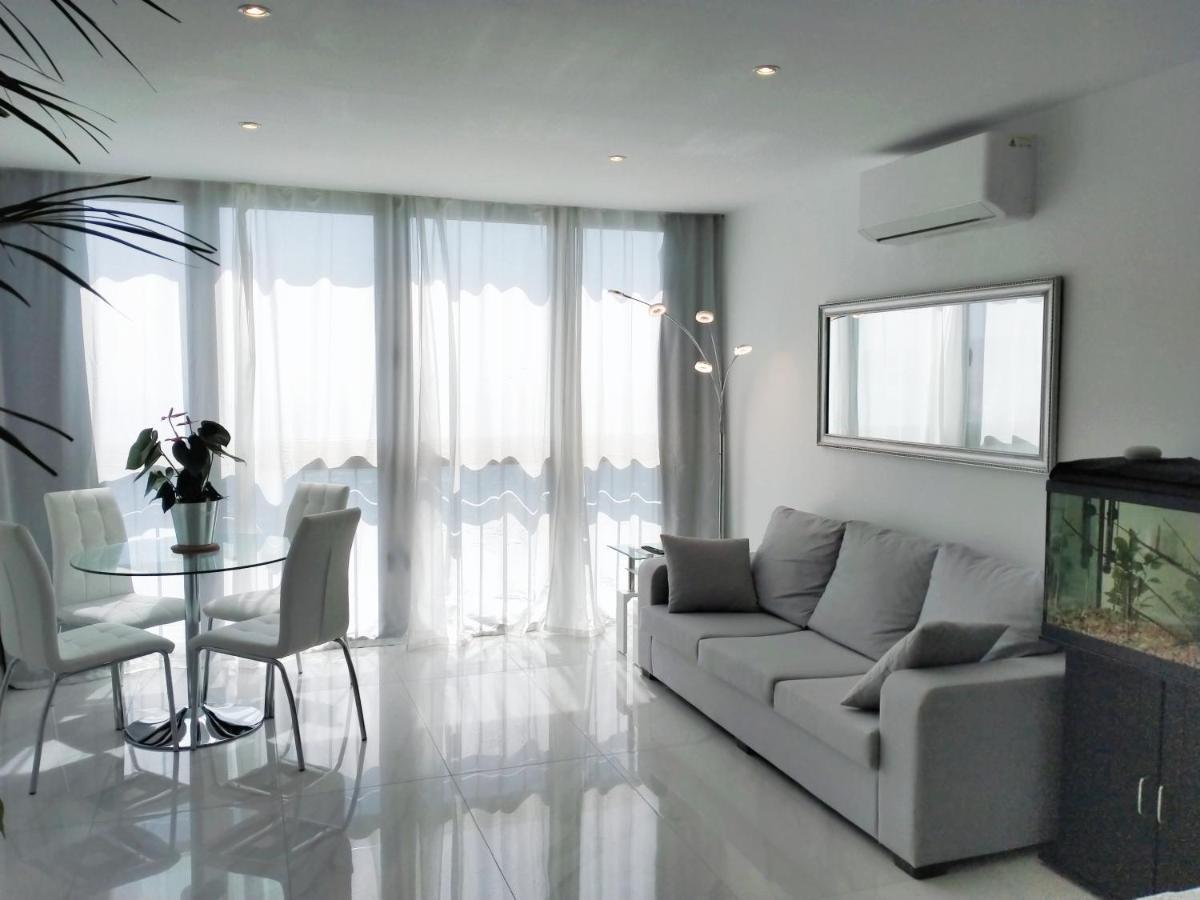 Paradise Ocean View Apartament *