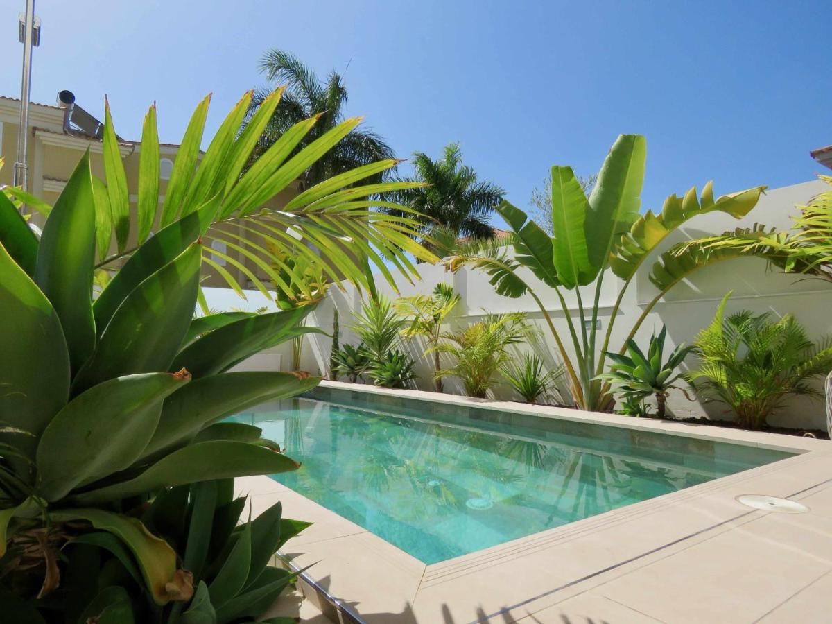 Palm Breeze Villa *