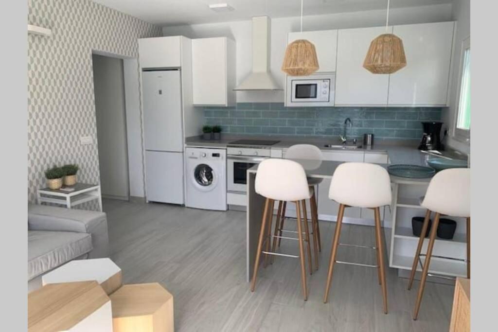 Renovated 2 Bedroom Bungalow In Playa Del Ingles *