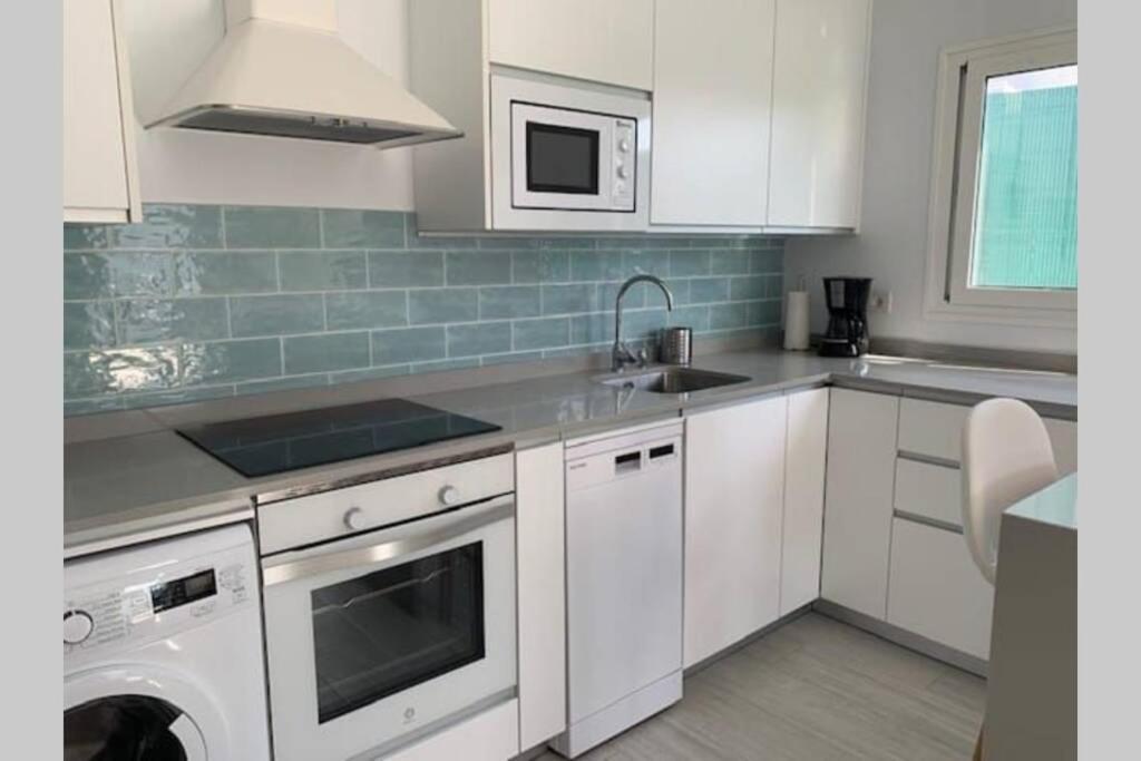 Renovated 2 Bedroom Bungalow In Playa Del Ingles Maspalomas (Gran Canaria)