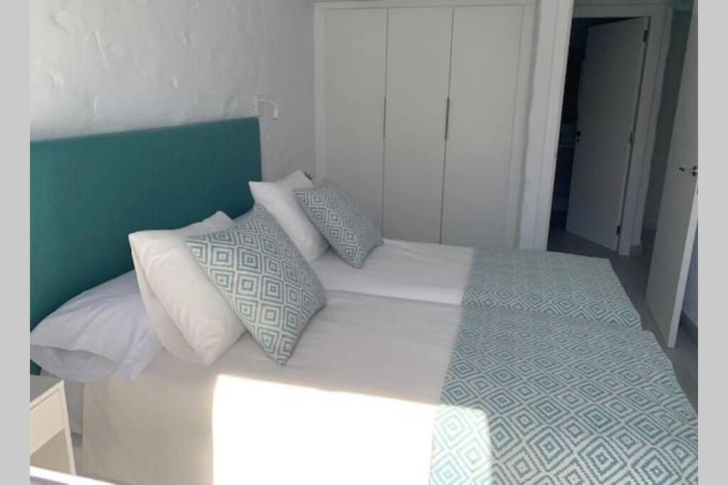 Renovated 2 Bedroom Bungalow In Playa Del Ingles