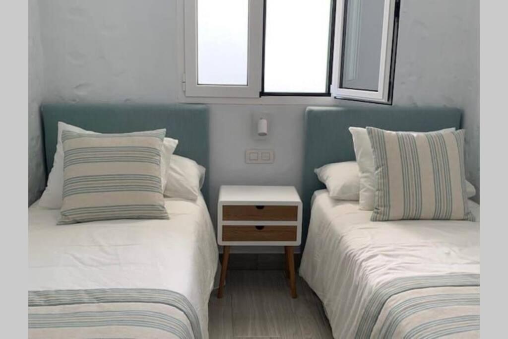 Renovated 2 Bedroom Bungalow In Playa Del Ingles Maspalomas (Gran Canaria)