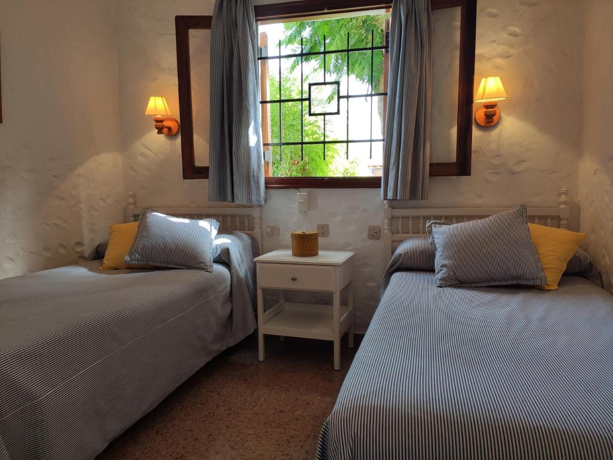 Lovely 2 Bedroom With Parking Holiday home