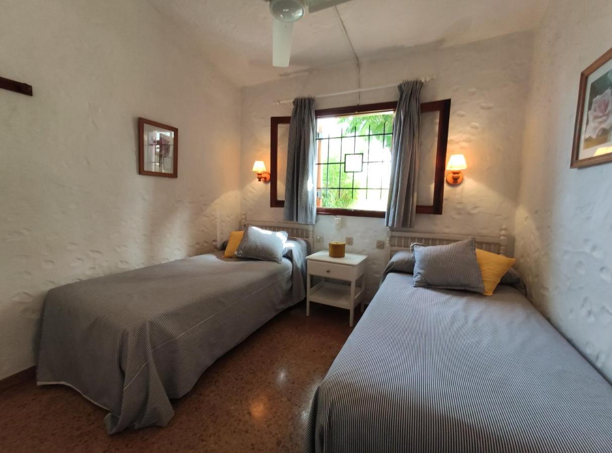 Lovely 2 Bedroom With Parking Holiday home *