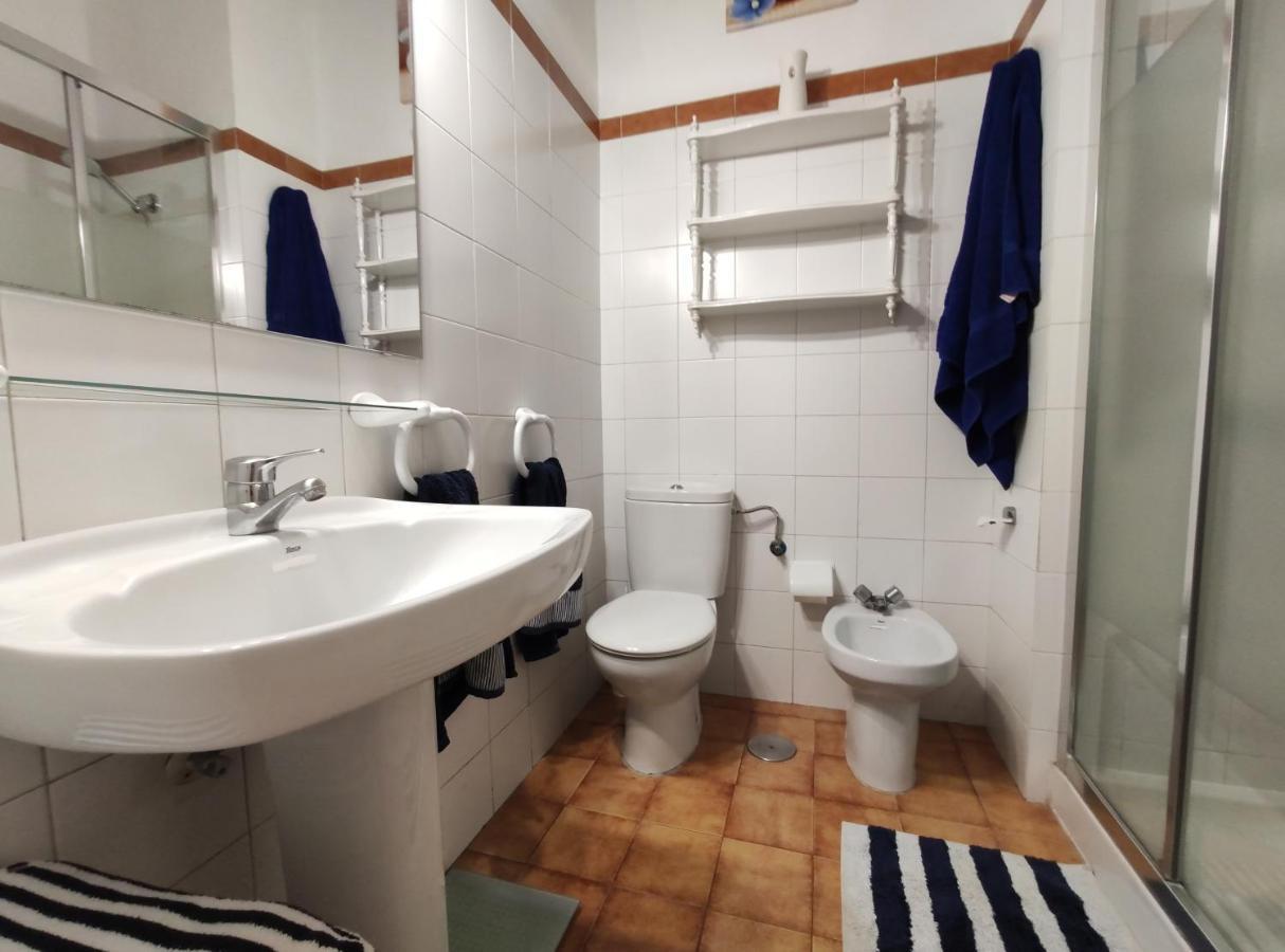 Lovely 2 Bedroom With Parking