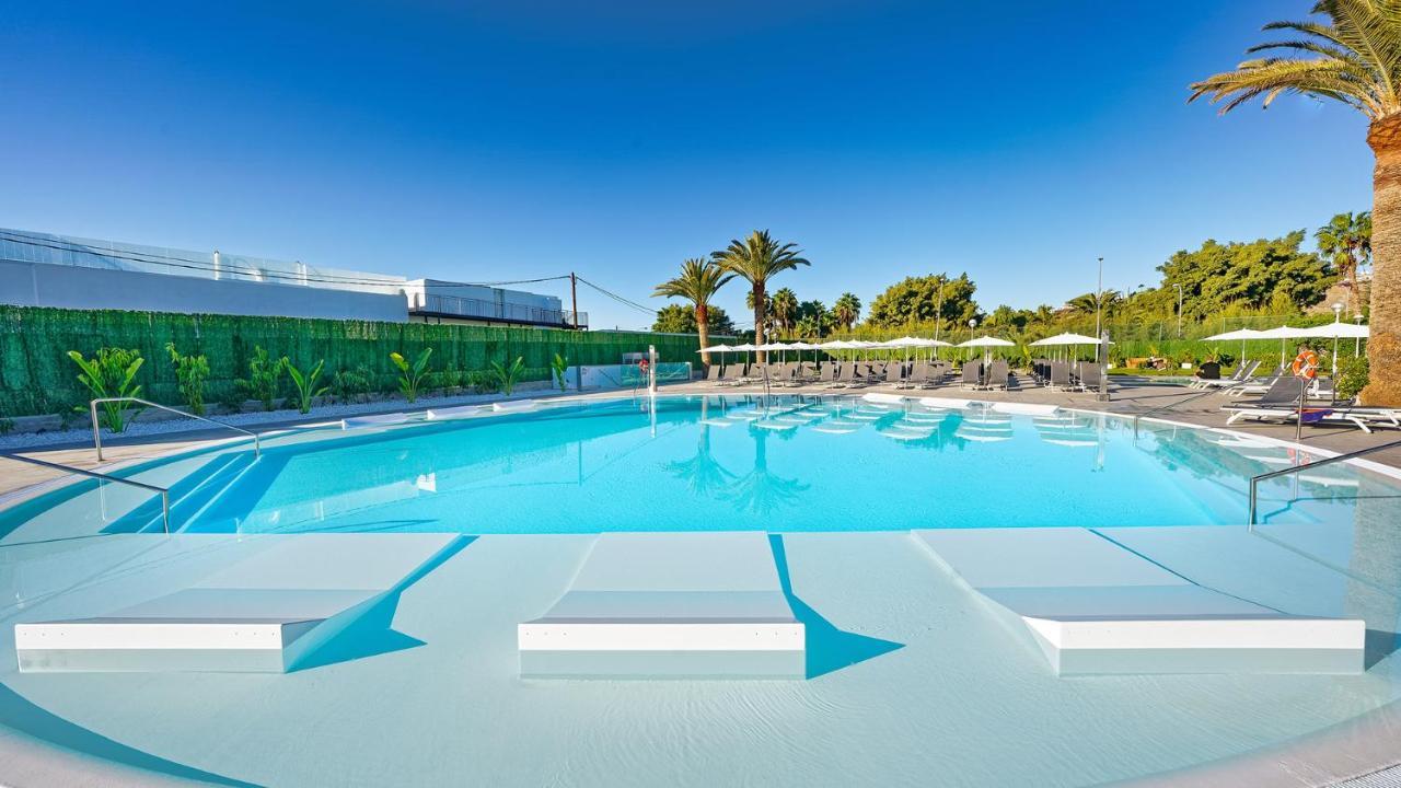 Canary Garden Club 3*