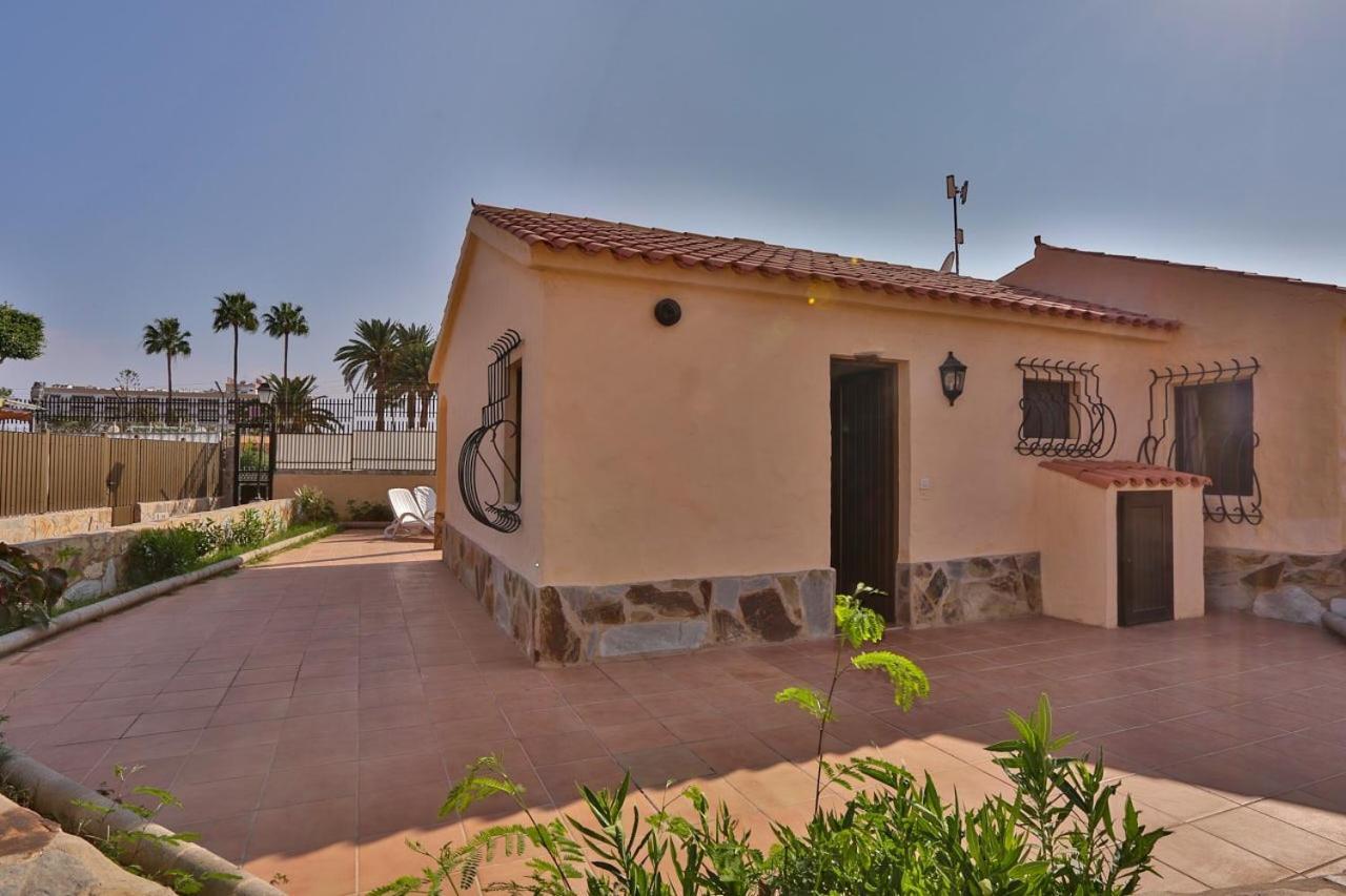 Santa Fe Con Gran Terraza * Maspalomas (Gran Canaria)