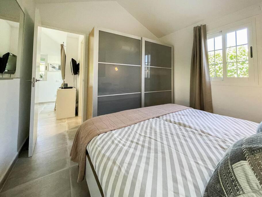 Apartment Cozy & Modern W/private Garden Bbq+wifi