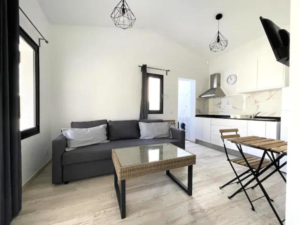 Apartment Sunny With Garden #1 *