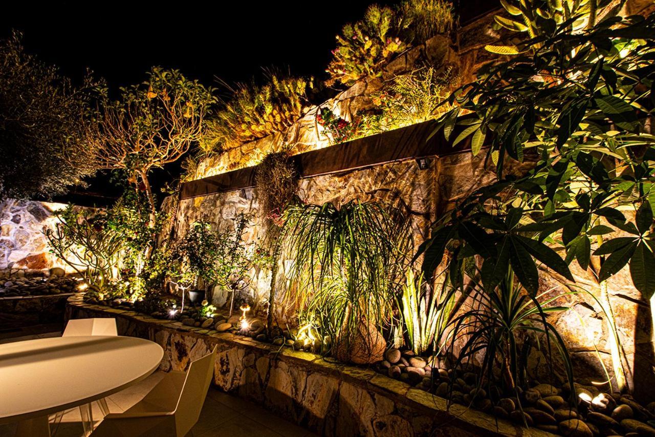 Luxury Morelli With Seaview & Heated Pool Pousada
