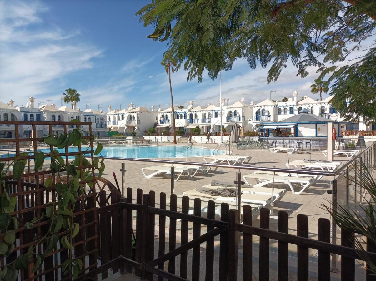 Apartment Pool View Bungalow With Terrace