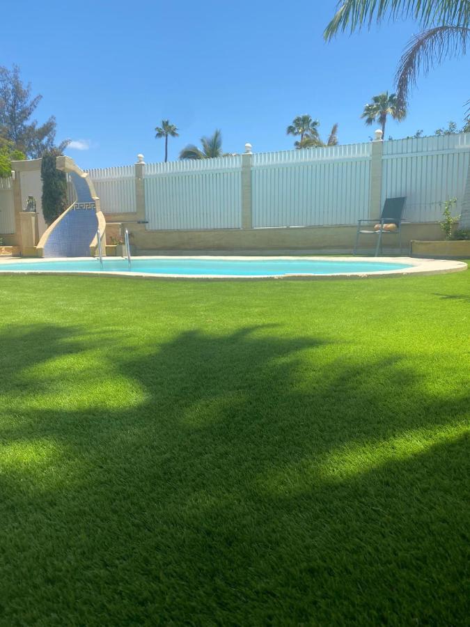 Villa World *